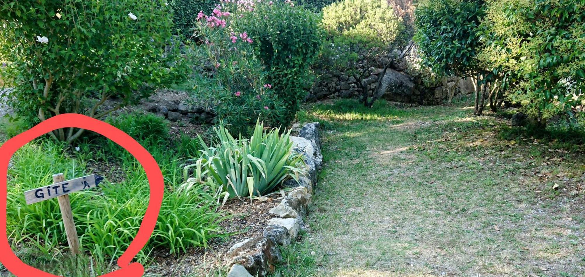 Gite En Cevennes Du Sud, Bergerie Restauree Au Rez De Jardin D'Une Bastide Avec Piscine, Vue Exceptionnelle, Authenticite Et Confort Saint-Laurent-le-Minier Luaran gambar