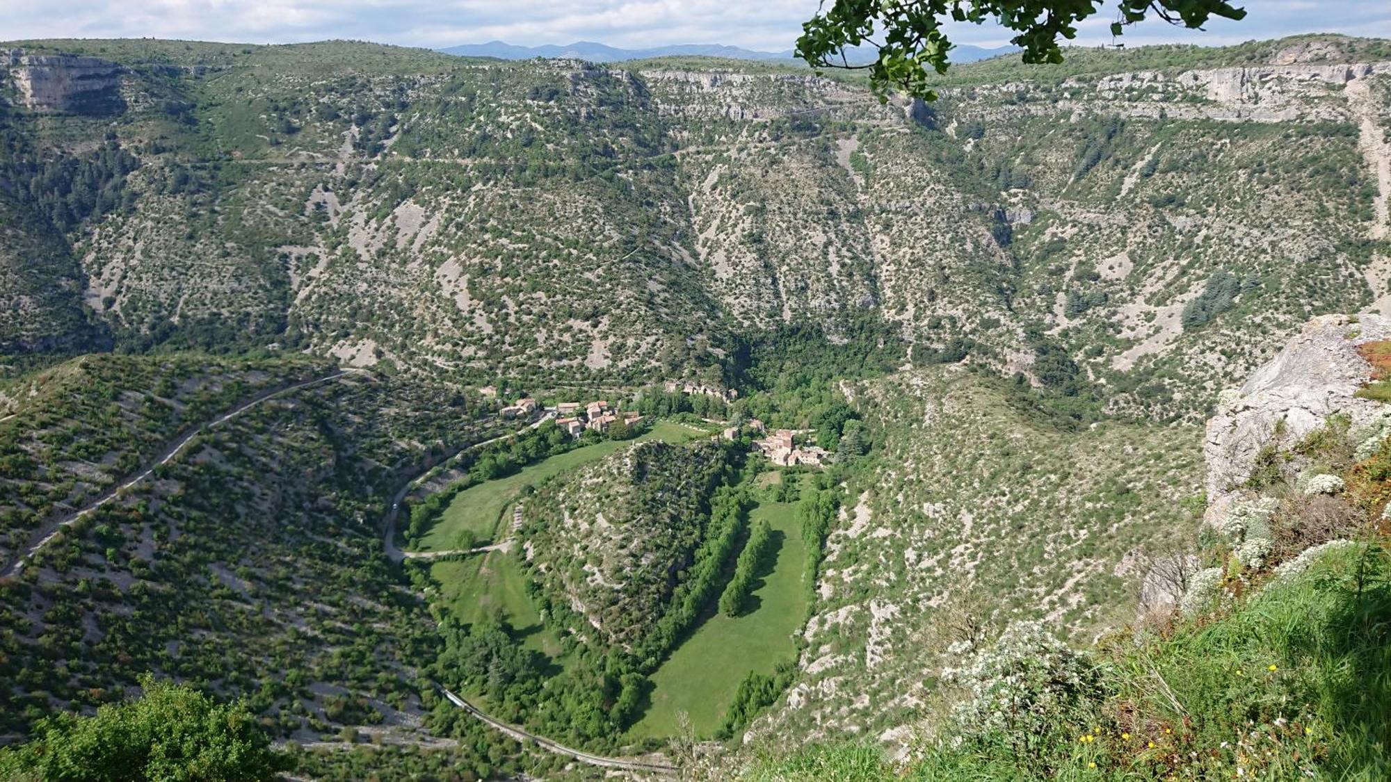 Gite En Cevennes Du Sud, Bergerie Restauree Au Rez De Jardin D'Une Bastide Avec Piscine, Vue Exceptionnelle, Authenticite Et Confort Saint-Laurent-le-Minier Luaran gambar